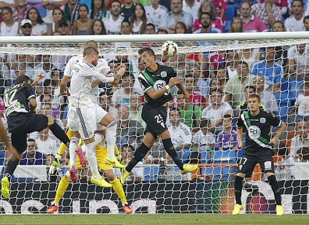 Vòng 1 La Liga: Real ra quân suôn sẻ