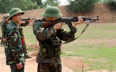 Chú trọng bảo đảm đầy đủ, đồng bộ VKTBKT huấn luyện