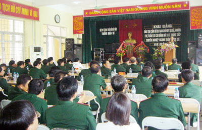 Khai giảng đào tạo cán bộ quân sự xã, phường, thị trấn trình độ cao đẳng