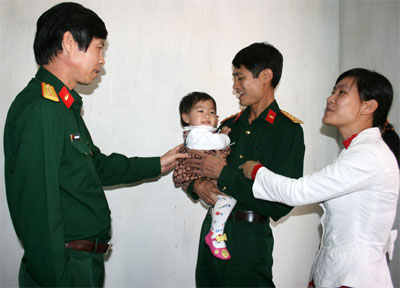 Ngăn “con tạo xoay vần”