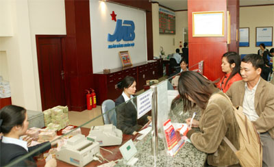 Xử lý nợ xấu của ngân hàng: Không được nôn nóng  