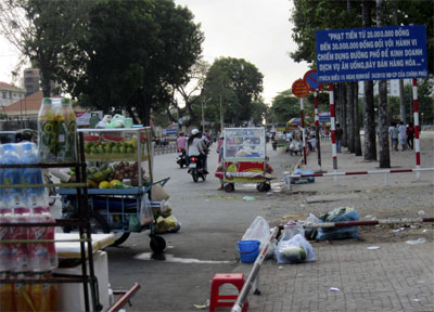 Ngang nhiên phớt lờ... biển cấm