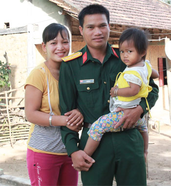 Chuyện tình dưới mái nhà rông