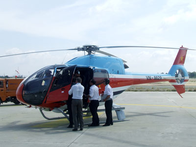 Khai giảng khóa huấn luyện phi công trực thăng 2012