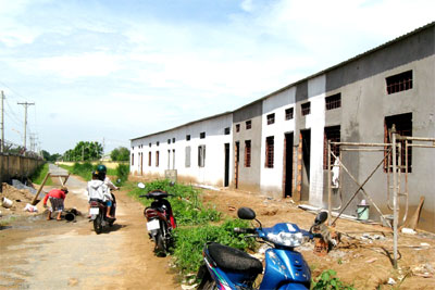 Tận dụng đất trống, đầu tư xây nhà ở cho quân nhân