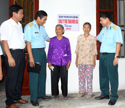 “Lính bay” với việc nghĩa tình