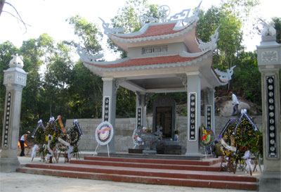 Anh Linh Đài trên Núi Quế