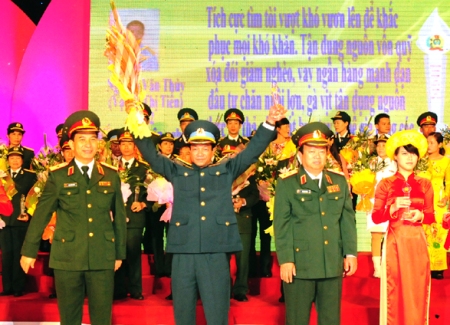 Tuyên dương 100 điển hình “Làm kinh tế gia đình giỏi” trong Công đoàn quân đội