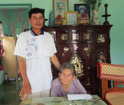 Cảm động gặp lại cụ Ba