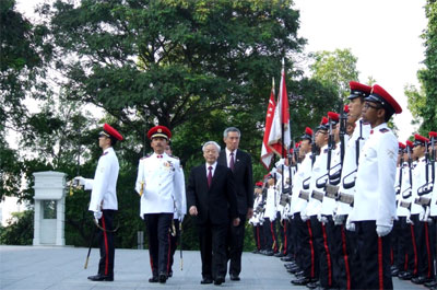 Tổng bí thư Nguyễn Phú Trọng hội đàm với Thủ tướng CH Xin-ga-po Lý Hiển Long