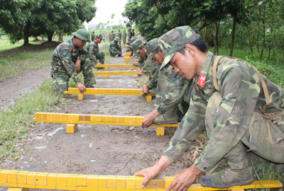 Gắn huấn luyện với xây dựng, thi công công trình