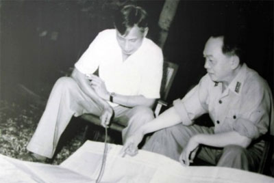 Tư lệnh của Quân đoàn chủ lực đầu tiên