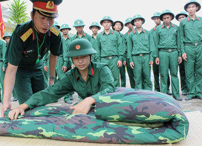 Lo việc công trước…