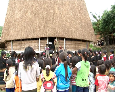 “Mình phải thương đồng bào mình”