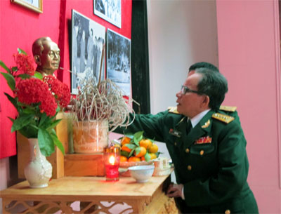 Bức tượng Đại tướng Võ Nguyên Giáp ở Bảo tàng Quân đoàn 2