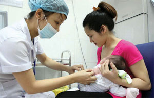 Hôm nay 5-11, Hà Nội tiến hành tiêm trở lại vắc xin Quinvaxem