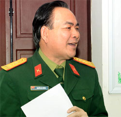 Tính hợp lý về hiến định quyền và nghĩa vụ bảo vệ Tổ quốc