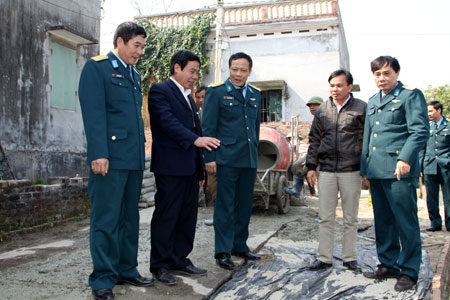 Niềm vui kép ở một vùng quê lúa