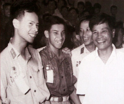 Người thầy, người chính ủy mẫu mực