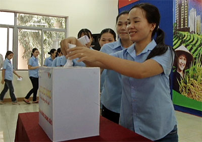 Thêm hăng say sản xuất, gắn bó với đơn vị