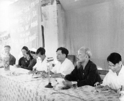 Đại tướng Nguyễn Chí Thanh - Tấm gương sống mãi với chúng ta              