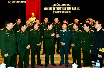 Tập trung mọi nỗ lực hoàn thành tốt nhiệm vụ quân sự-quốc phòng năm 2014