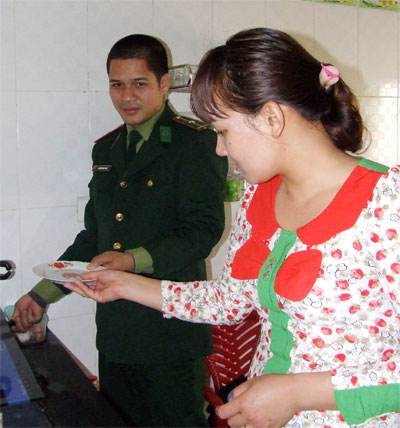 Thắm nồng hơn qua giông bão