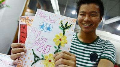 Cháu vẽ chú bộ đội