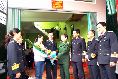 Những ngôi nhà mang trái tim đồng đội