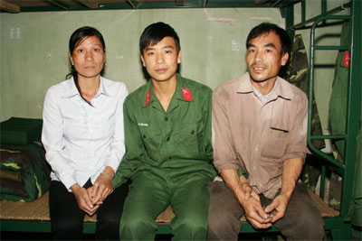 “Đoàn tụ” ở đơn vị