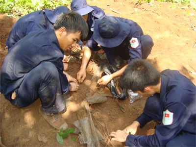 Núi 5000 và 12 phần mộ liệt sĩ