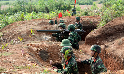 Đề xuất nhiều biện pháp tiếp tục xây dựng khu vực phòng thủ vững chắc