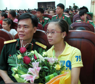 “Cả nhà cùng thi đua”