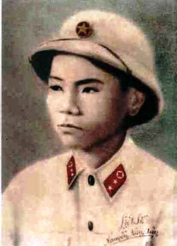 Thi hài đồng chí Nguyễn Ngọc Tân được an táng ở Nghĩa trang Vân Kiều (Quảng Bình)