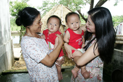 Ngằn ngặt tiếng khóc đêm