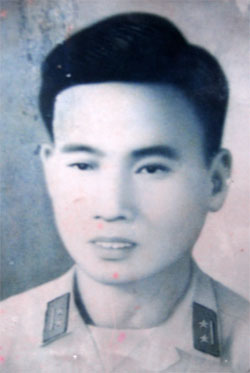 Tìm phần mộ liệt sĩ Hoàng Ngọc Lương