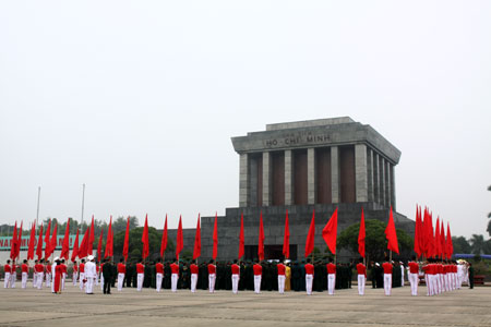 Điển hình tiên tiến toàn quân báo công dâng Bác và viếng Lăng Chủ tịch Hồ Chí Minh