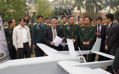 Thống nhất định hướng, phương thức, giải pháp bảo đảm kỹ thuật cho vũ khí trang bị kỹ thuật công nghệ cao