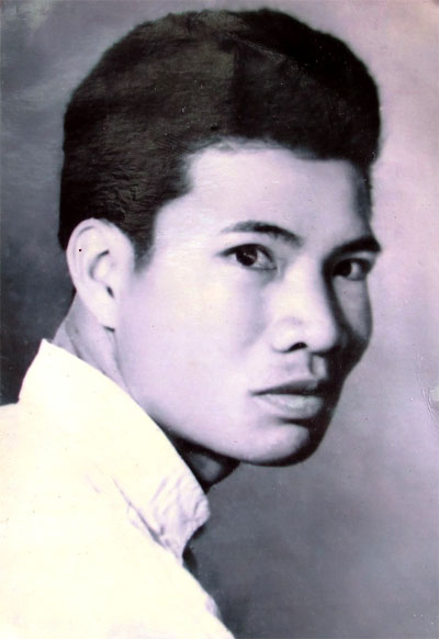 Tìm phần mộ liệt sĩ Đinh Văn Chiến