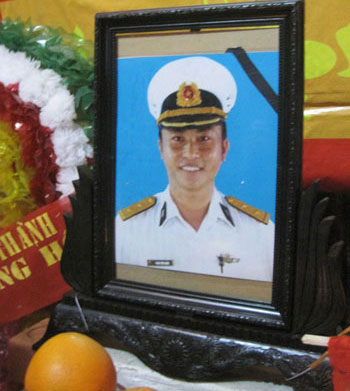 Trung úy hy sinh tại Trường Sa về với đất mẹ