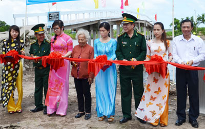 Xuân ấm tình đồng đội, tình quân-dân