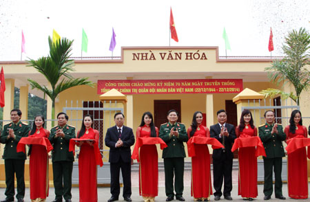 Thượng tướng Ngô Xuân Lịch dự Lễ trao tặng Nhà văn hóa tại Thái Nguyên