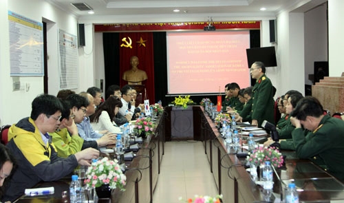 Đoàn đại biểu Hội Nhà báo Hàn Quốc thăm Báo Quân đội nhân dân