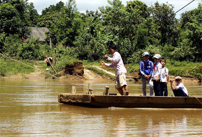 Hiểm họa ở những bến đò tự phát 