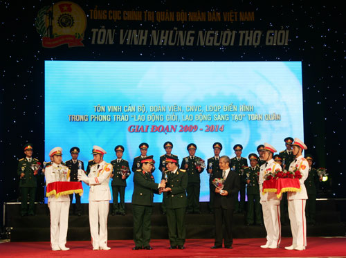 Tôn vinh 102 thợ giỏi trong toàn quân