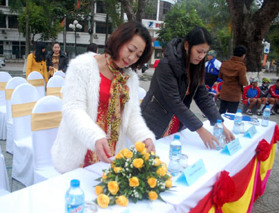 “Tiếp sức”… tại chỗ