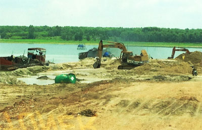 Ngăn chặn nạn khai thác cát trái phép trên hồ Dầu Tiếng