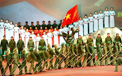 Bảy mươi năm bồi tụ, một nhân cách tỏa sáng