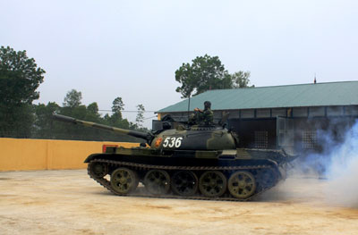 Sẵn sàng chiến đấu cao giữa mùa đào nở rộ