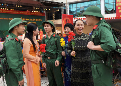 Tuyển người nào, chắc người đó